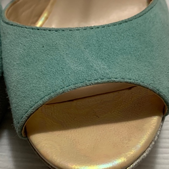 Shoes - Picture 14 of 15